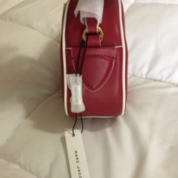 NWT MARC JACOBS RED VOYAGER CIRCLE CROSSBODY BAG - Picture 6 of 9